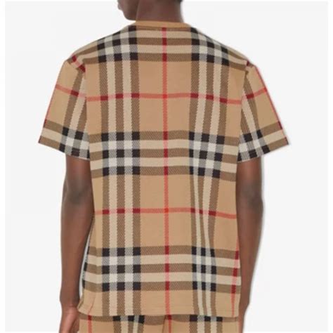 Burberry Tişört Ve Sweatshirt Modelleri .